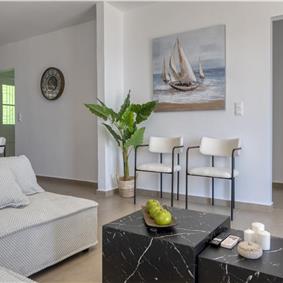 4 bedroom villa with pool by the sea, near Corfu town, sleeps 8